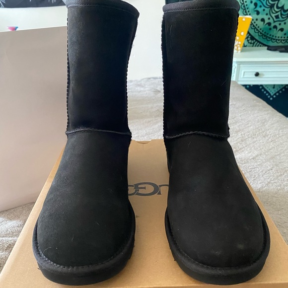 Brand New Christmas Uggs that are to small for me! - Picture 2 of 5